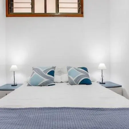 Impeccable 2-bed In Bajamar 바하마르