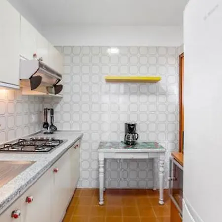 Impeccable 2-bed In Bajamar 아파트 *